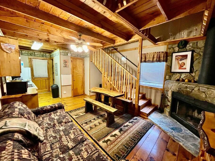 Oktoberfest Themed Cabin In Woods Stream #14 헬렌 외부 사진